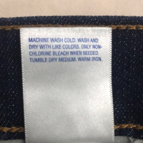 Women Straight Mini Jean Skirt. - Picture 5 of 5